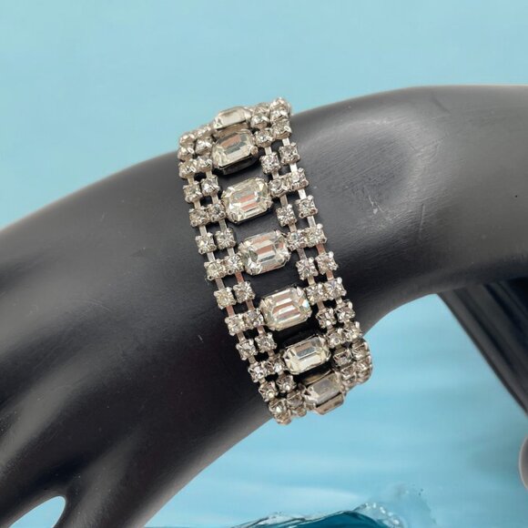 Vintage CORO RHINESTONE Bracelet Big Chunky Thick Large Emerald Cut Silver Tone - Picture 12 of 12